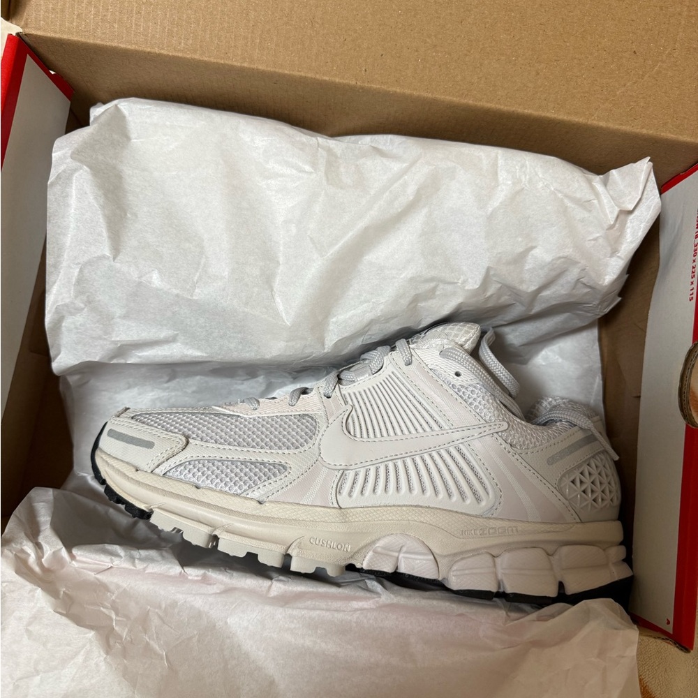 Women’s Nike Zoom Vomero 5